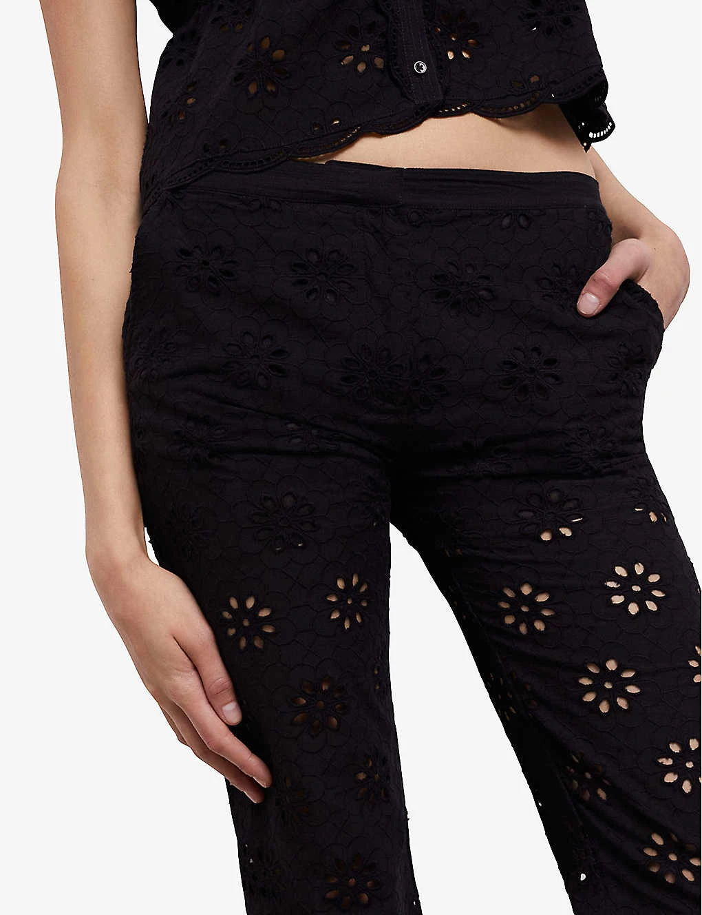 THE KOOPLES Broderie Anglaise Scalloped-hem Cotton Trousers 5 THE KOOPLES Broderie Anglaise Scalloped-hem Cotton Trousers - Image 3